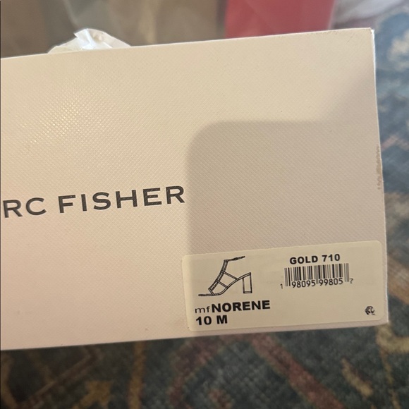 *NEW* MARC FISHER NORENE SANDAL GOLD SIZE 10 - Picture 8 of 8